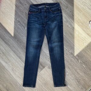 White House Black Market Dark Indigo The Skimmer Jeans with Ankle Zip